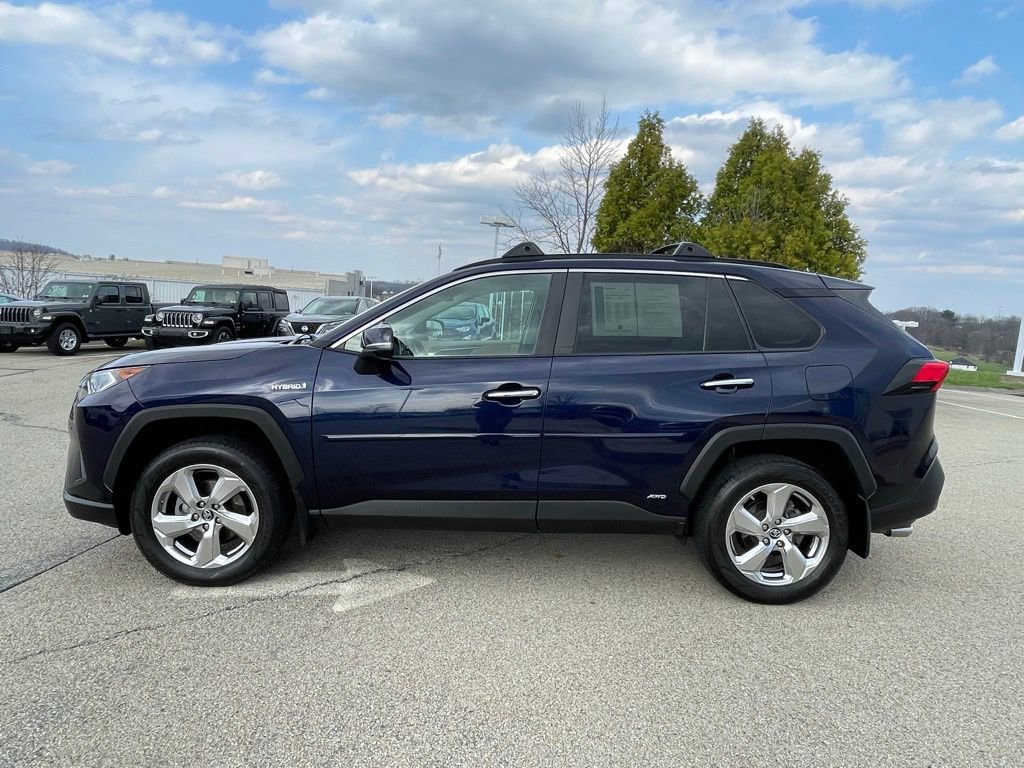 Used 2019 Toyota RAV4 Limited w/ Carpet Mat Package image 6