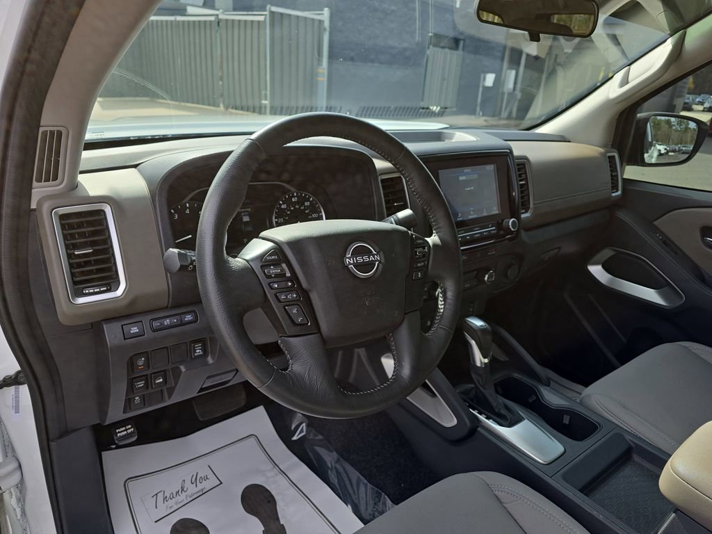 Used 2024 Nissan Frontier SV w/ SV Convenience Package image 20