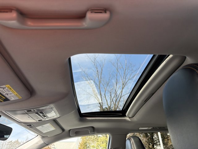 Used 2017 Toyota Highlander XLE image 22