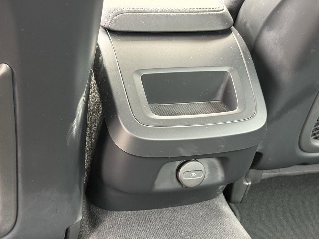 Certified 2024 Volvo S60 B5 Core image 12