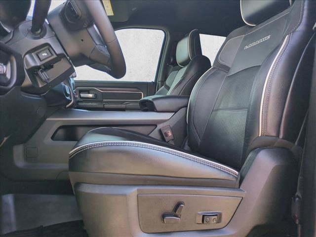 Used 2025 RAM 2500 Laramie AWD/4WD image 16