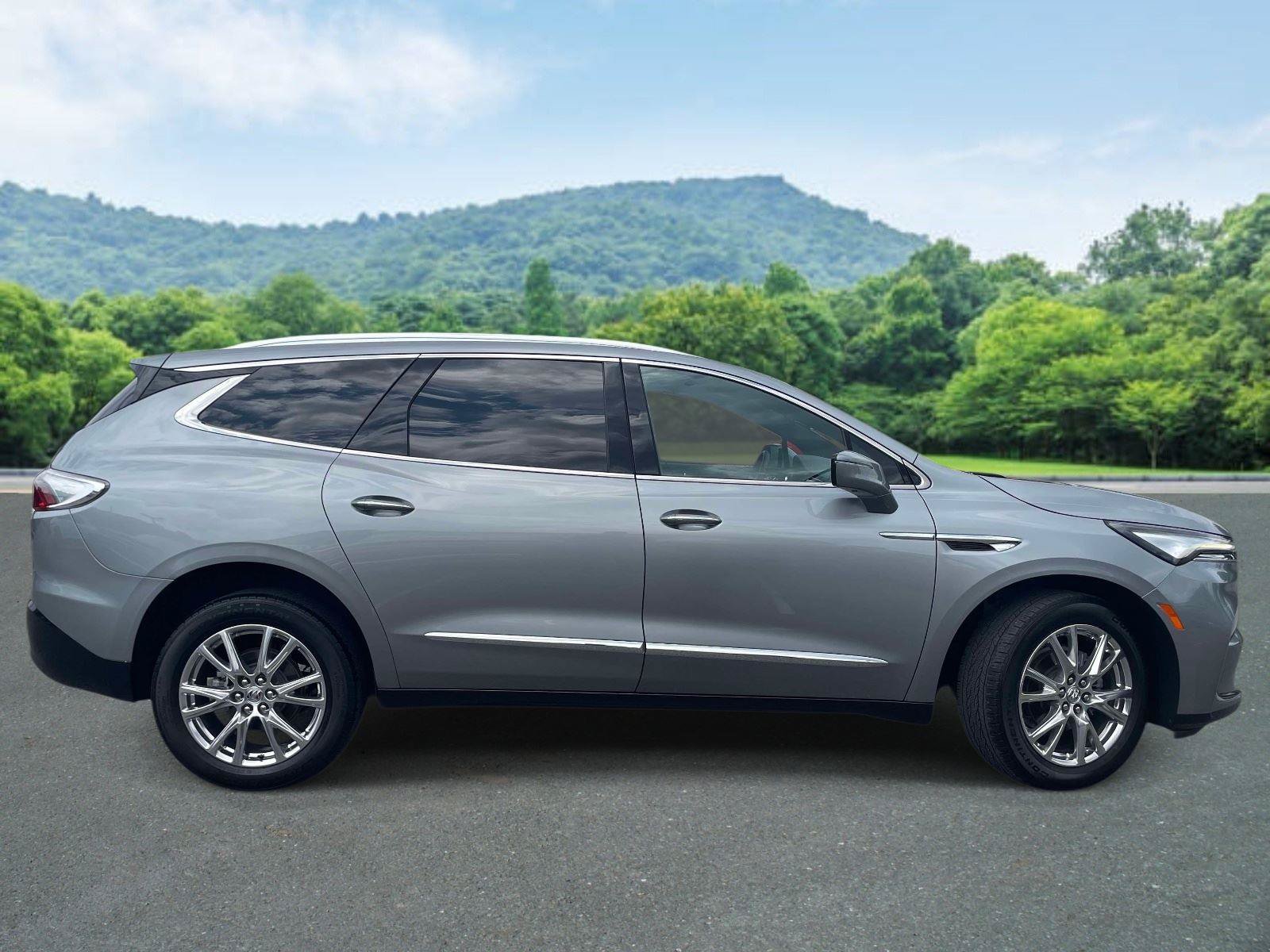 Used 2023 Buick Enclave Premium w/ Experience Buick Package FWD image 18