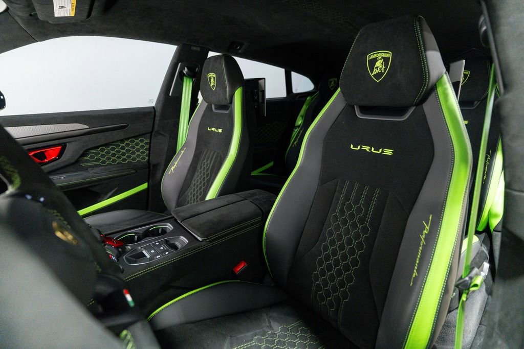 Used 2024 Lamborghini Urus Performante AWD/4WD image 4
