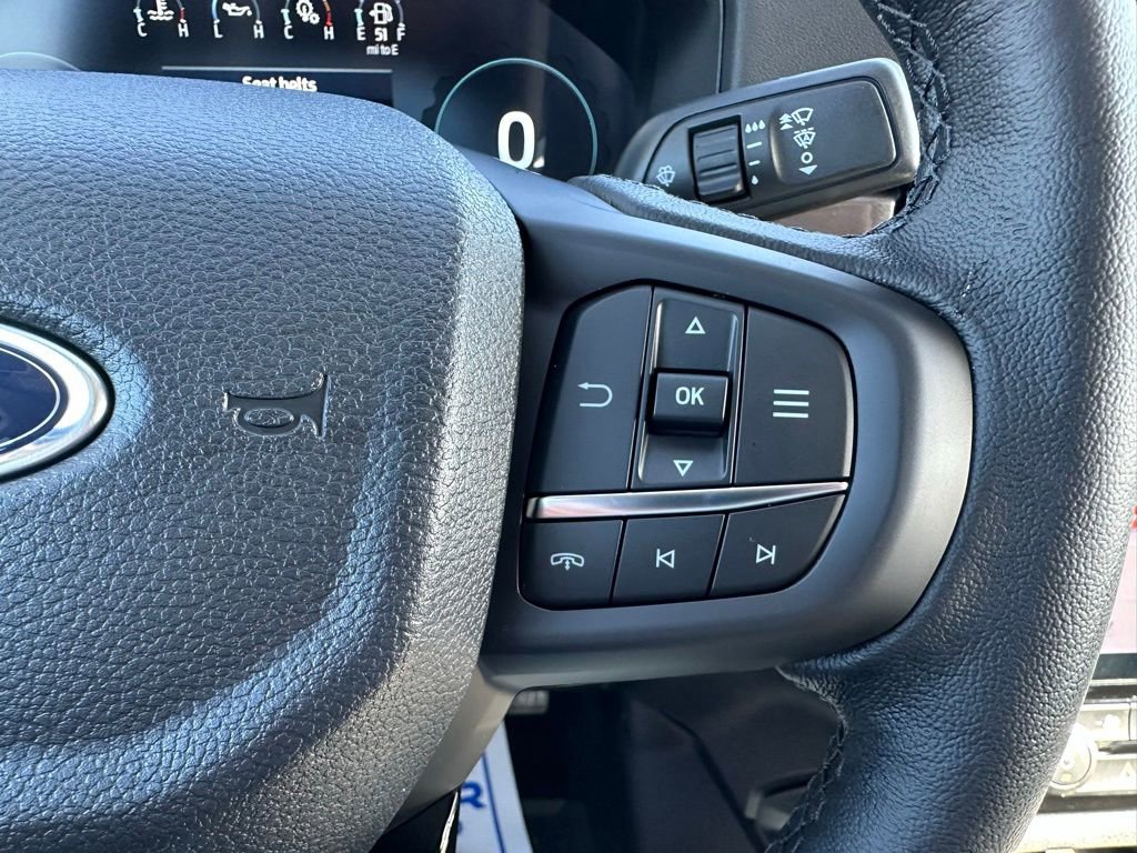 New 2025 Ford Ranger Lariat w/ Black Appearance Package image 25