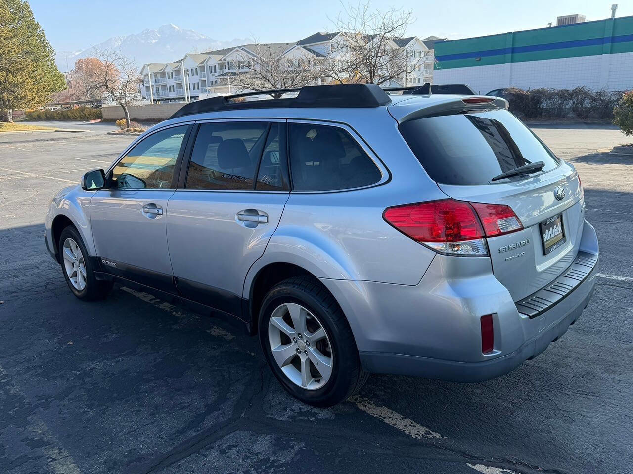 Used 2014 Subaru Outback 2.5i Premium image 5