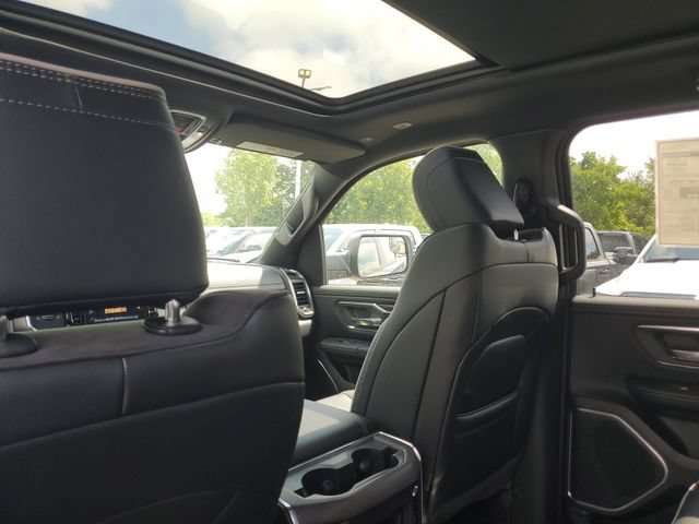 New 2026 RAM 1500 Laramie w/ Sport Appearance Package AWD/4WD image 10
