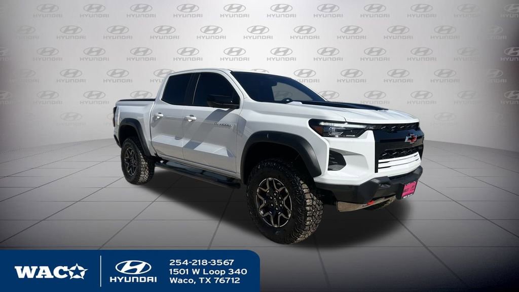 Used 2025 Chevrolet Colorado ZR2 w/ Technology Package image 3