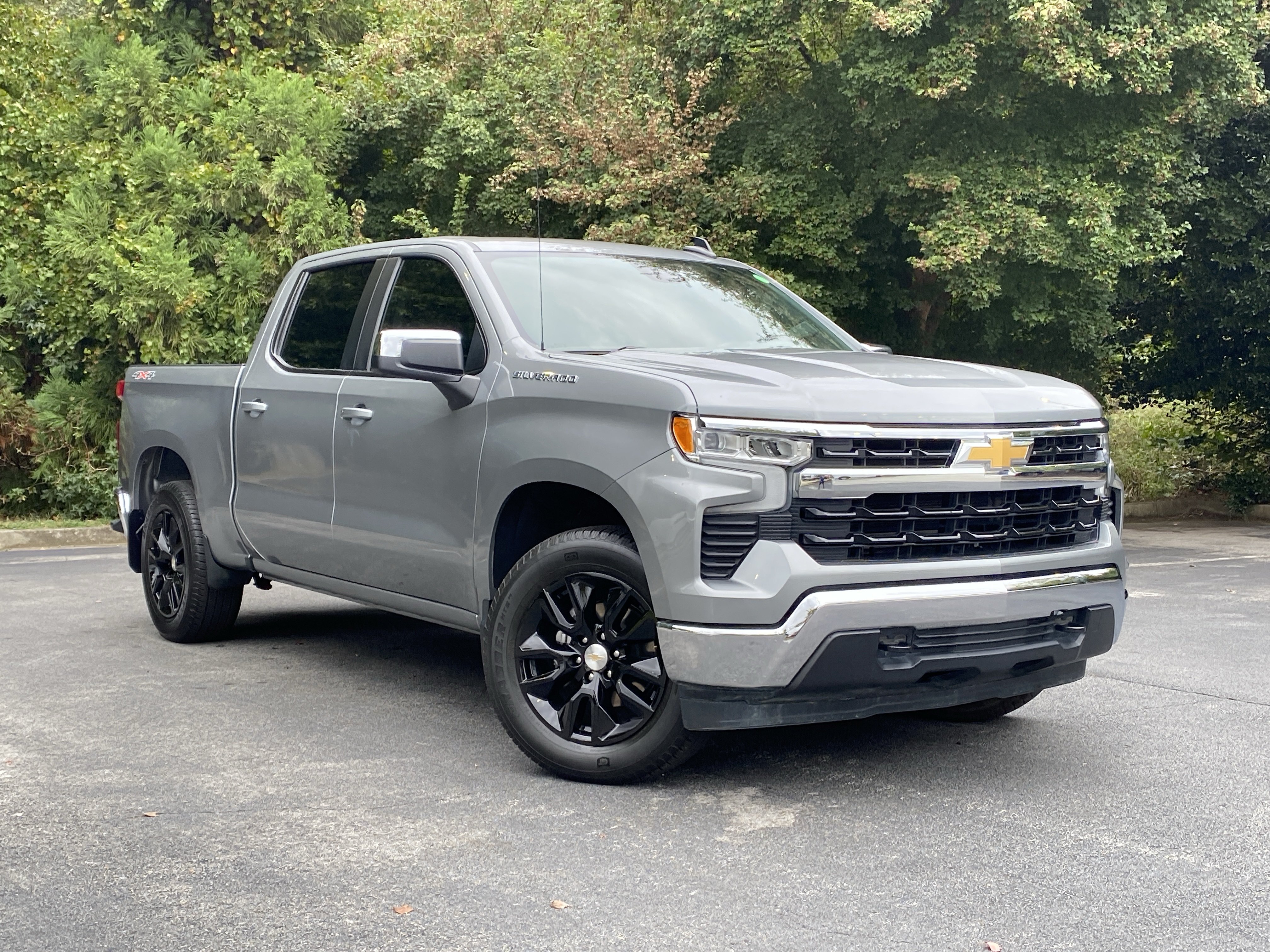 Used 2023 Chevrolet Silverado 1500 LT AWD/4WD image 46