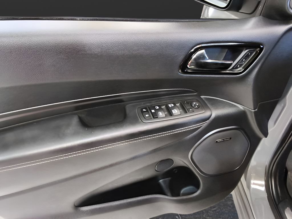 Used 2022 Dodge Durango SRT w/ Black Package AWD/4WD image 11