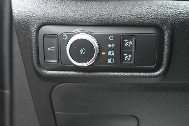 Certified 2021 Ford Explorer XLT w/ Equipment Group 202A AWD/4WD image 11