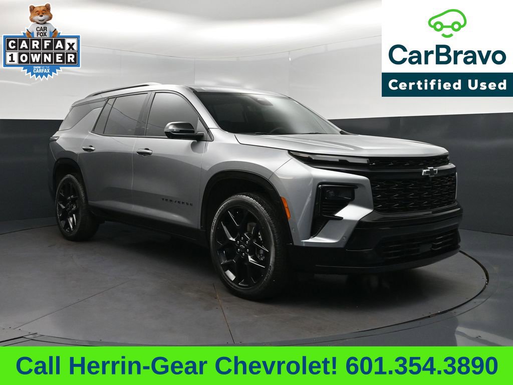 Certified 2026 Chevrolet Traverse RS w/ LPO, Floor Liner Package FWD image 9