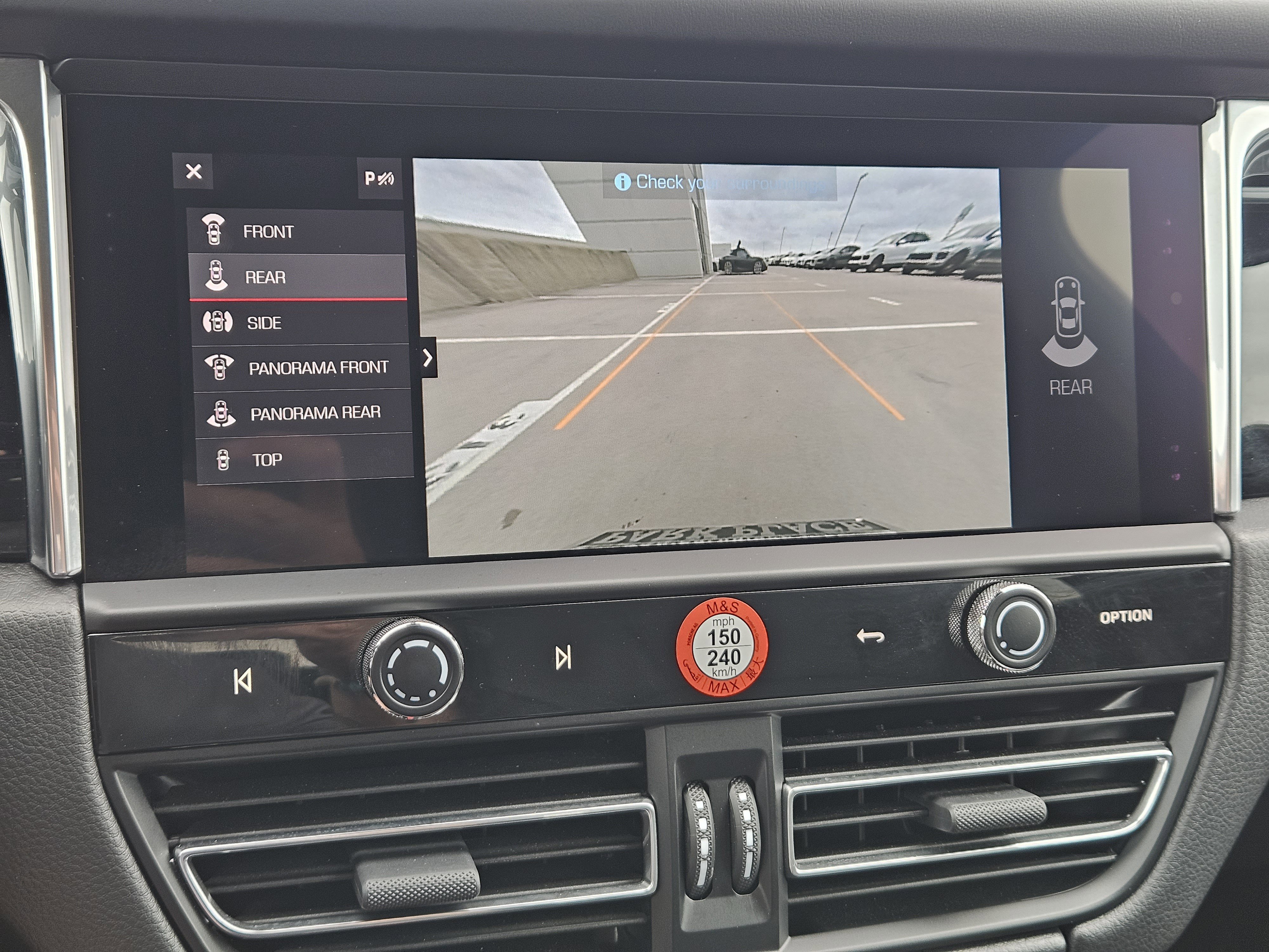 Certified 2026 Porsche Macan image 18