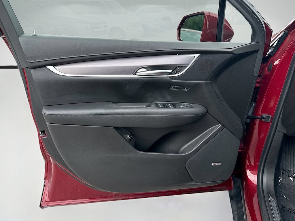 Used 2018 Cadillac XT5 Premium Luxury FWD image 22