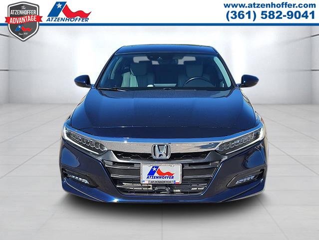 Used 2018 Honda Accord Touring image 2