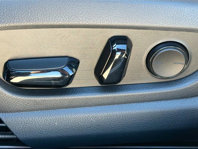 Used 2023 Lexus UX 250h FWD w/ Accessory Package (Z1) image 24