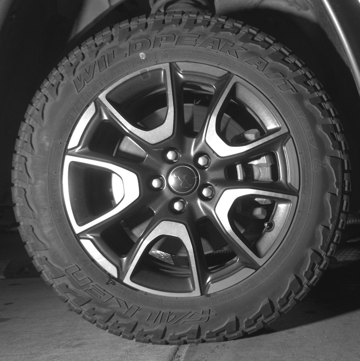 Used 2025 Jeep Compass Trailhawk AWD/4WD image 13