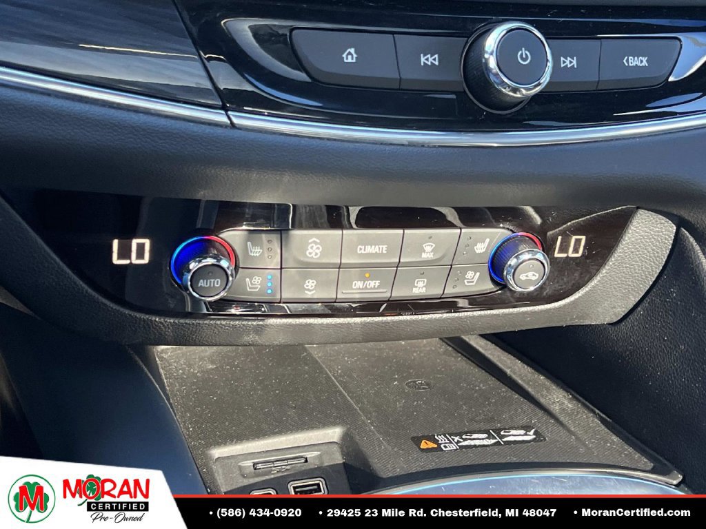 Used 2022 Buick Enclave Premium w/ Experience Buick Package FWD image 25