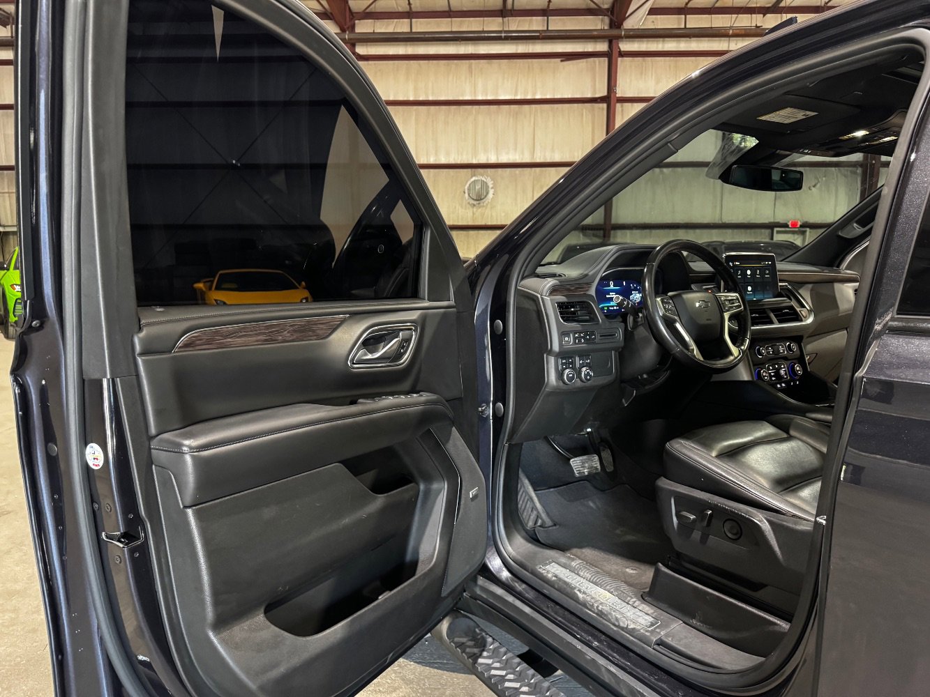 Used 2022 Chevrolet Tahoe Z71 image 13