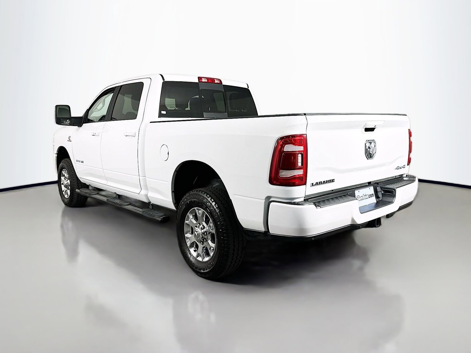 Used 2024 RAM 2500 Laramie AWD/4WD image 5