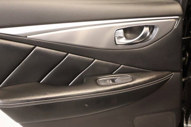 Used 2017 INFINITI Q50 Signature Edition w/ Cargo Package (L95) image 29