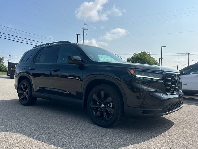 Used 2025 Honda Pilot Black Edition image 11