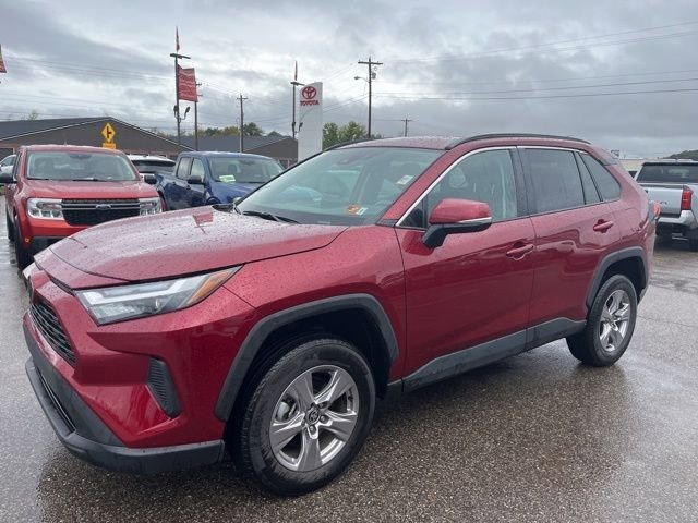 Used 2025 Toyota RAV4 XLE image 9