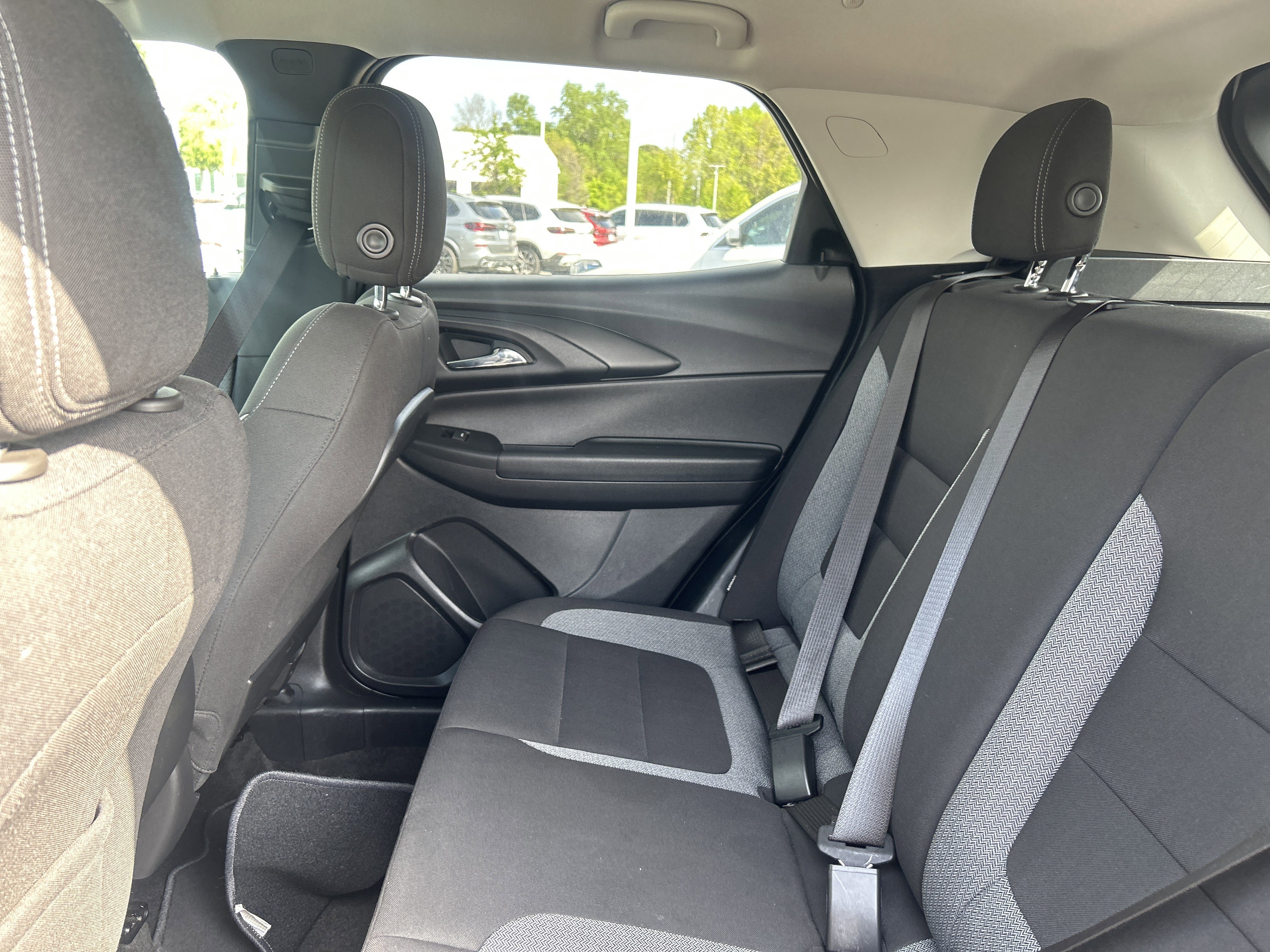 Used 2025 Chevrolet TrailBlazer LT AWD/4WD image 19
