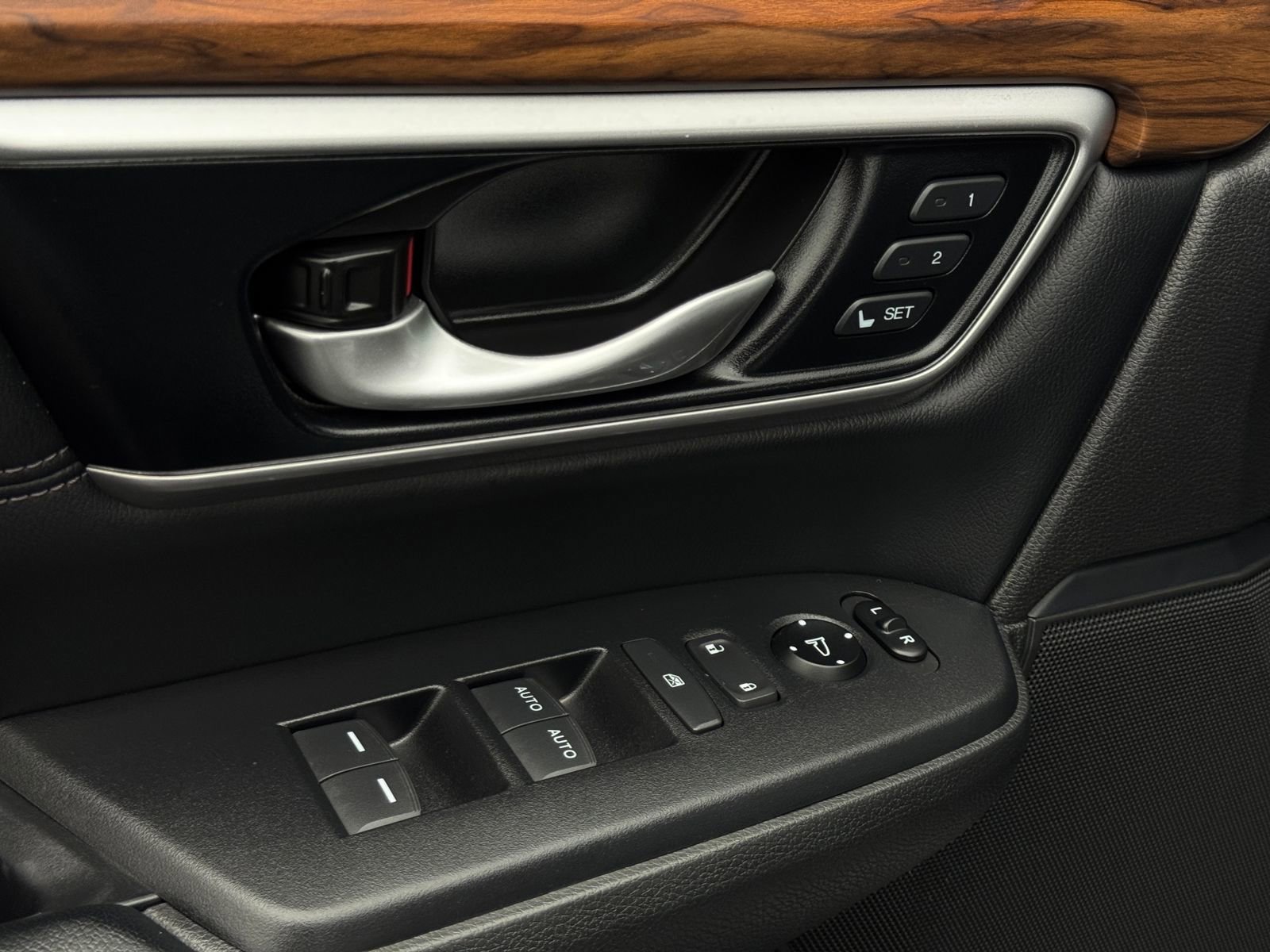 Used 2021 Honda CR-V Touring image 14