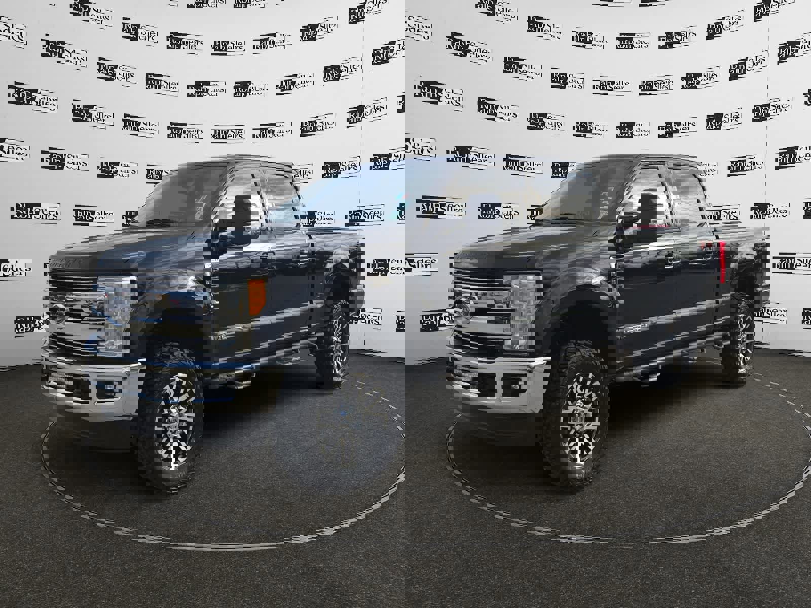 Used 2017 Ford F250 Lariat w/ Lariat Value Package image 2