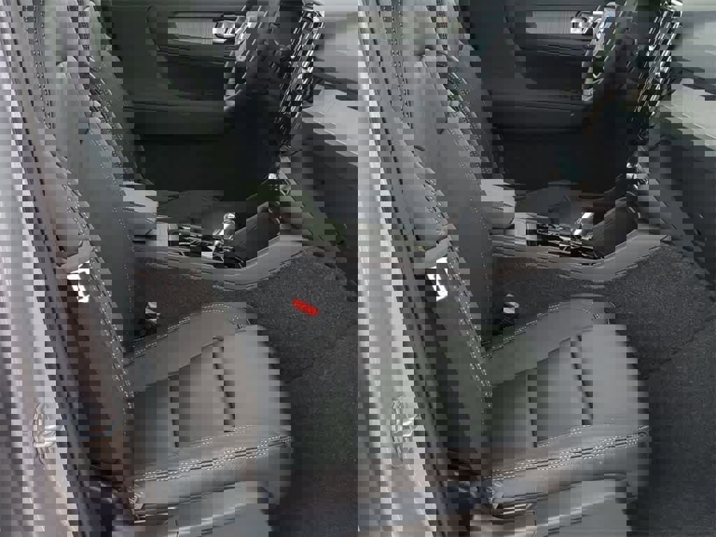 New 2026 Volvo XC40 B5 Plus w/ Protection Package Premier image 20