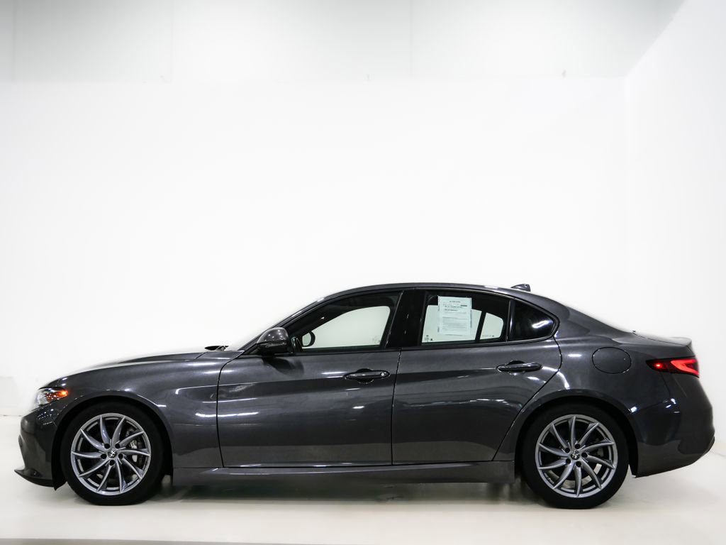 Used 2023 Alfa Romeo Giulia Sprint image 5