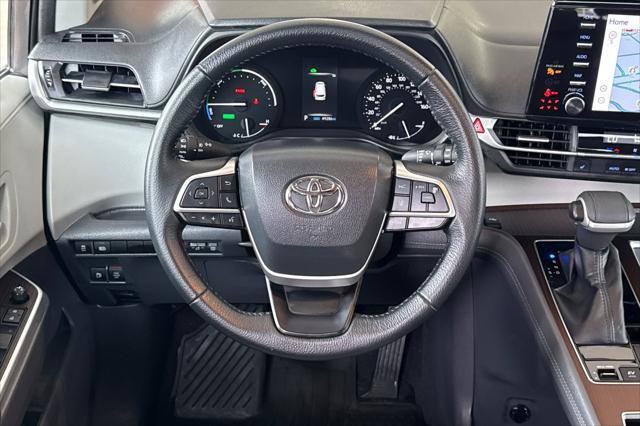 Certified 2022 Toyota Sienna XLE w/ XLE Plus Package FWD image 15