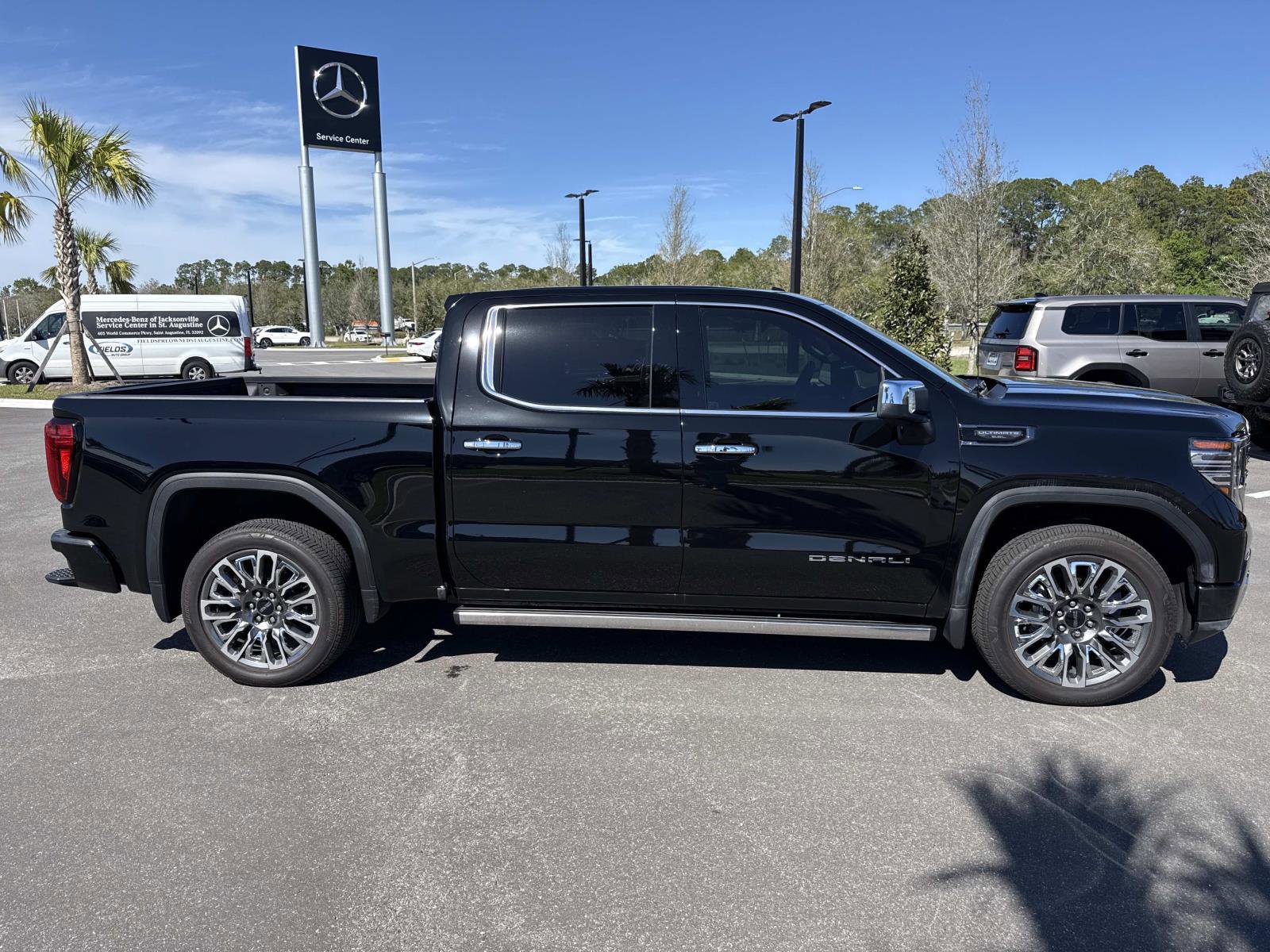 Used 2026 GMC Sierra 1500 Denali Ultimate image 2