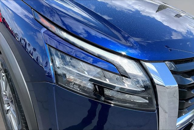 Certified 2024 Nissan Pathfinder SV FWD image 31