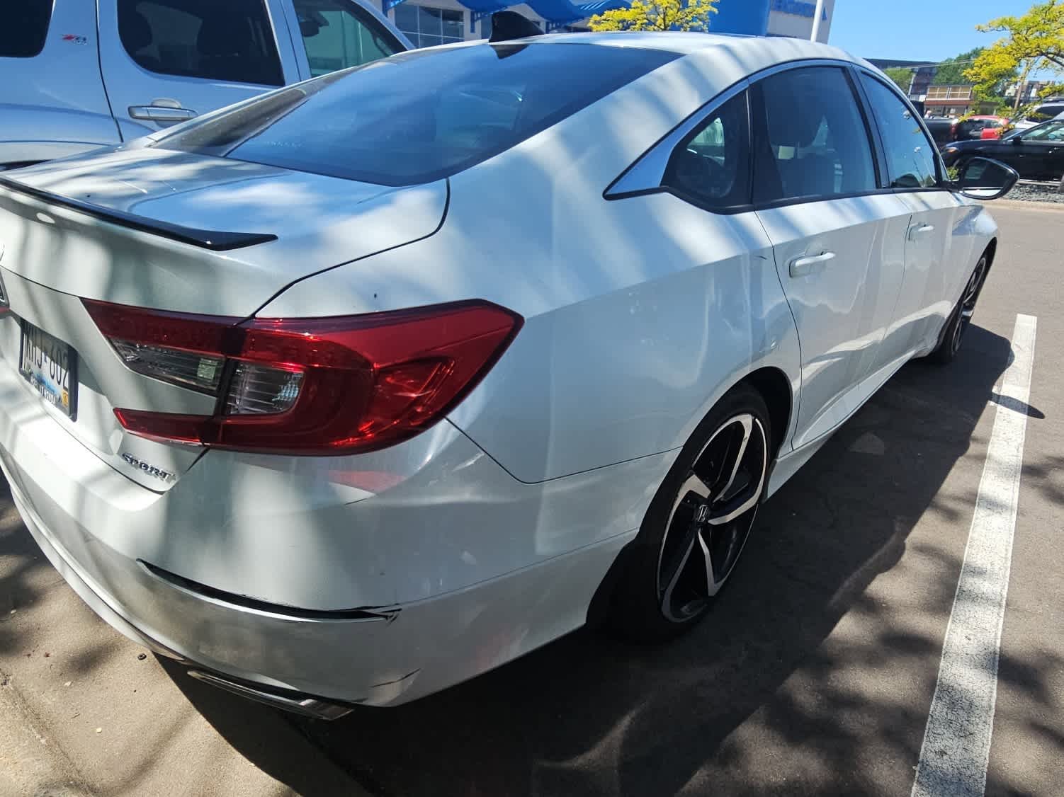 Used 2022 Honda Accord Sport image 2