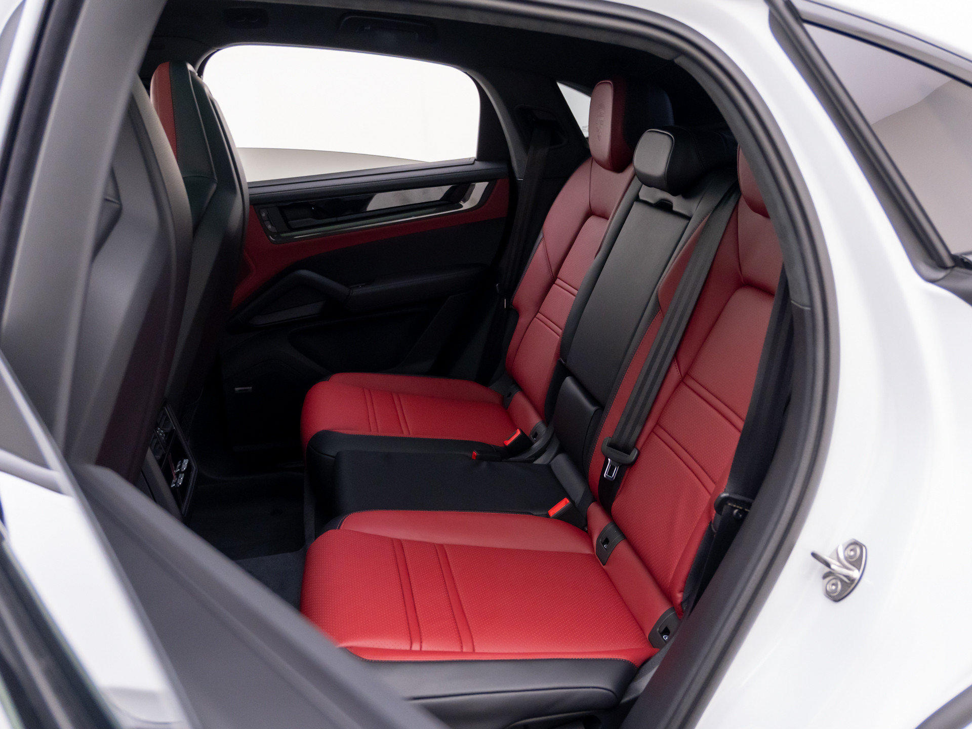 New 2026 Porsche Cayenne GTS AWD/4WD image 17