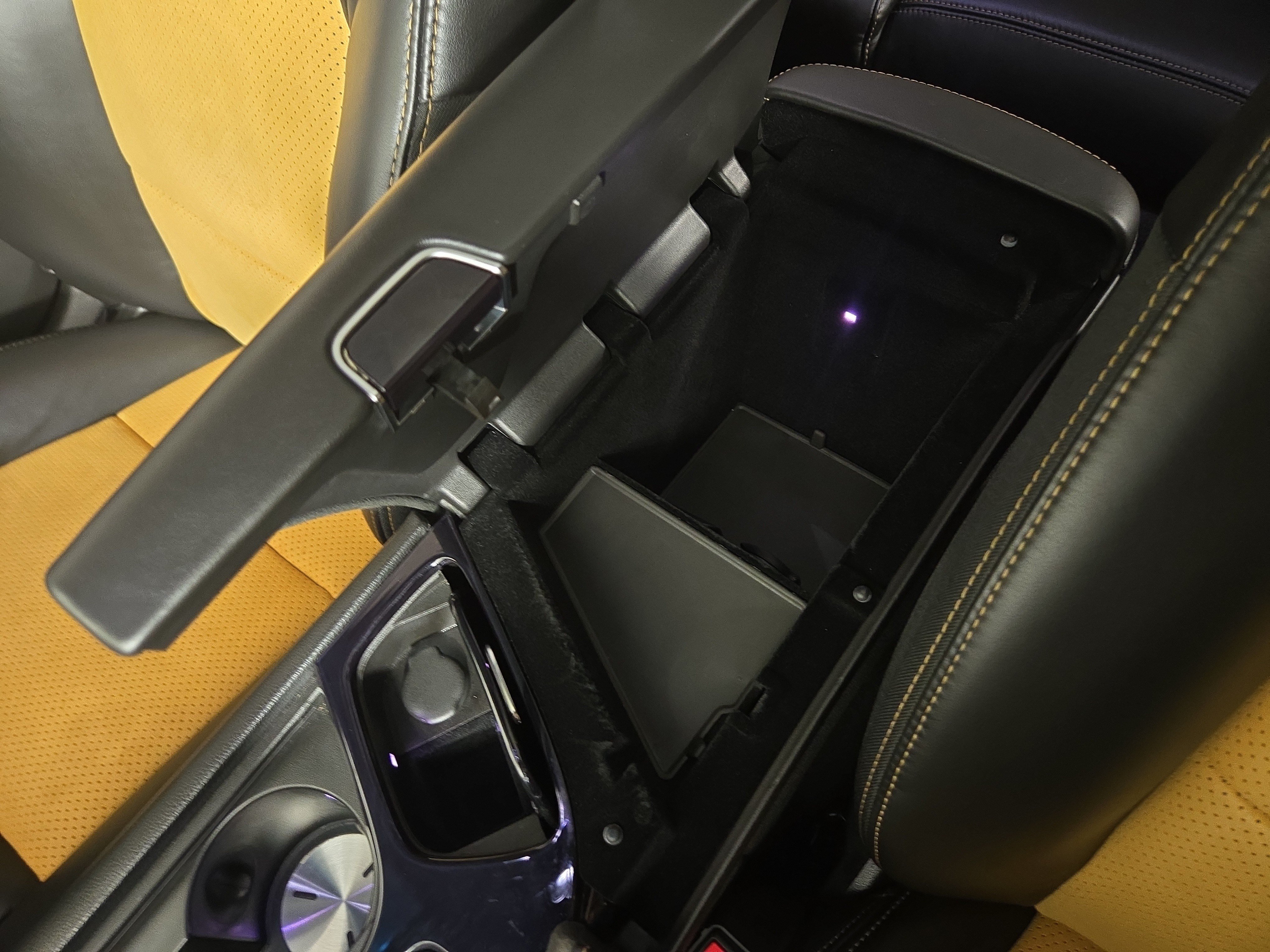 Used 2019 Cadillac CTS V w/ Carbon Fiber Package RWD image 29
