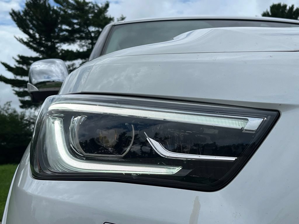 Used 2019 INFINITI QX80 Luxe w/ Proactive Package AWD/4WD image 10