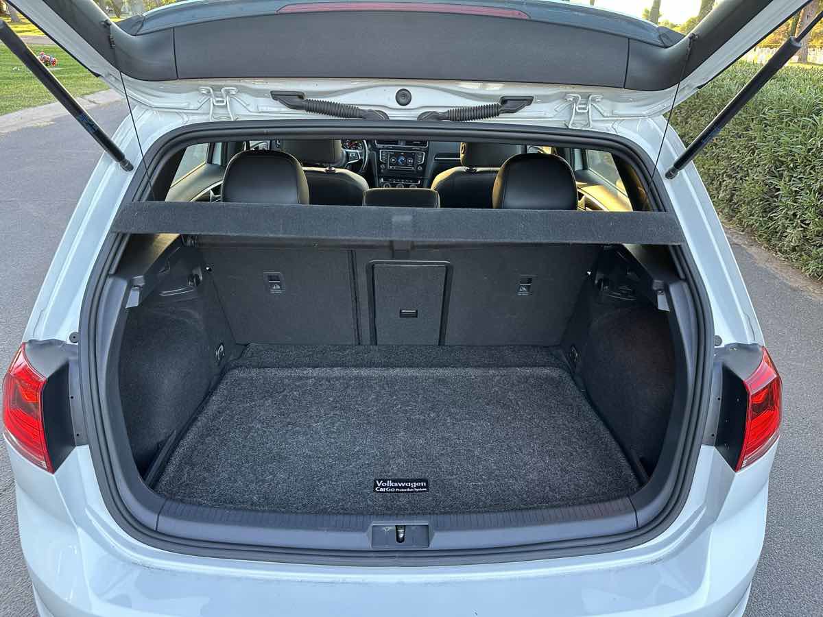 Used 2016 Volkswagen GTI SE w/ Lighting Package (SEL) FWD image 30