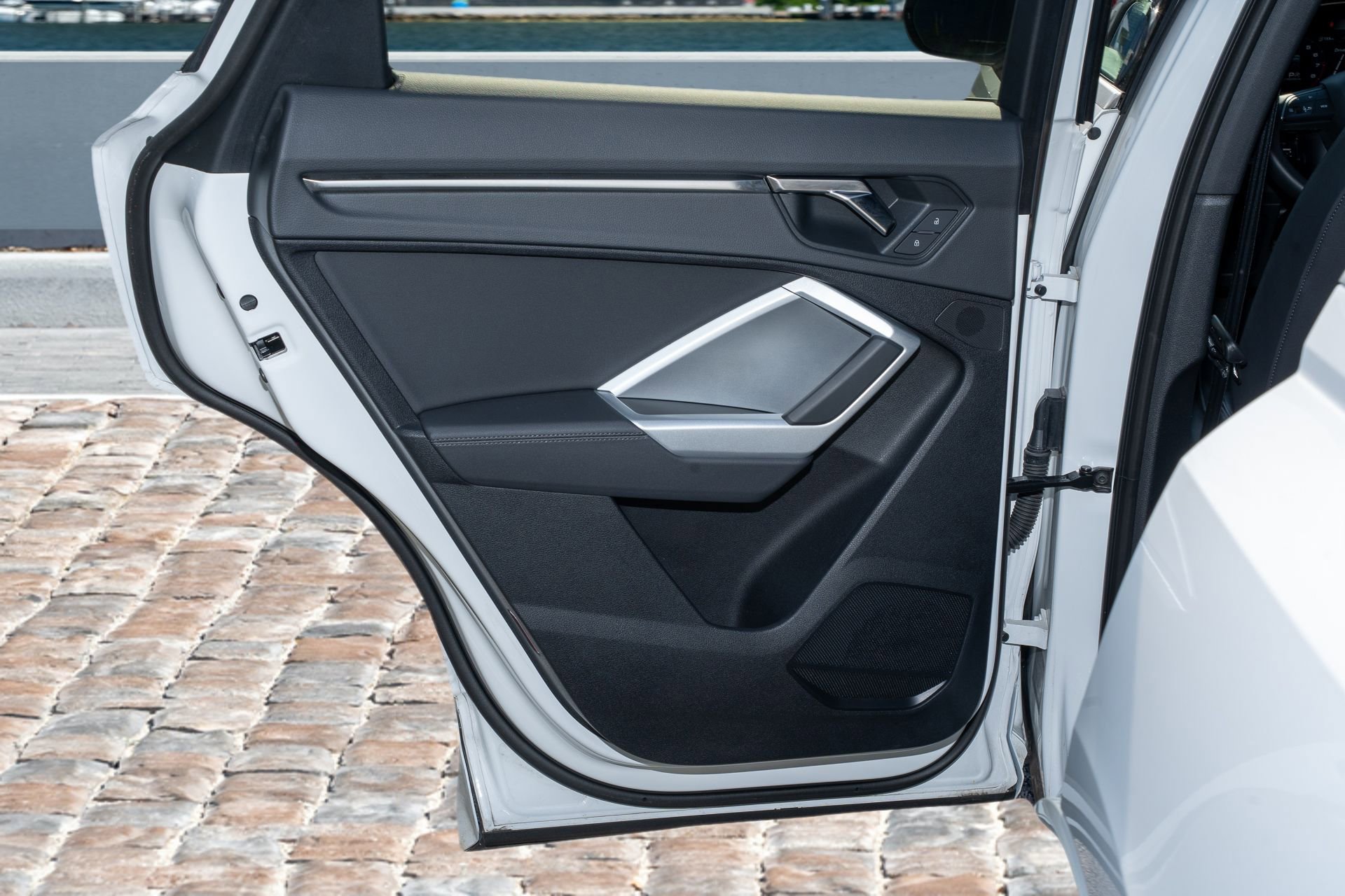 Used 2025 Audi Q3 2.0T Premium image 12