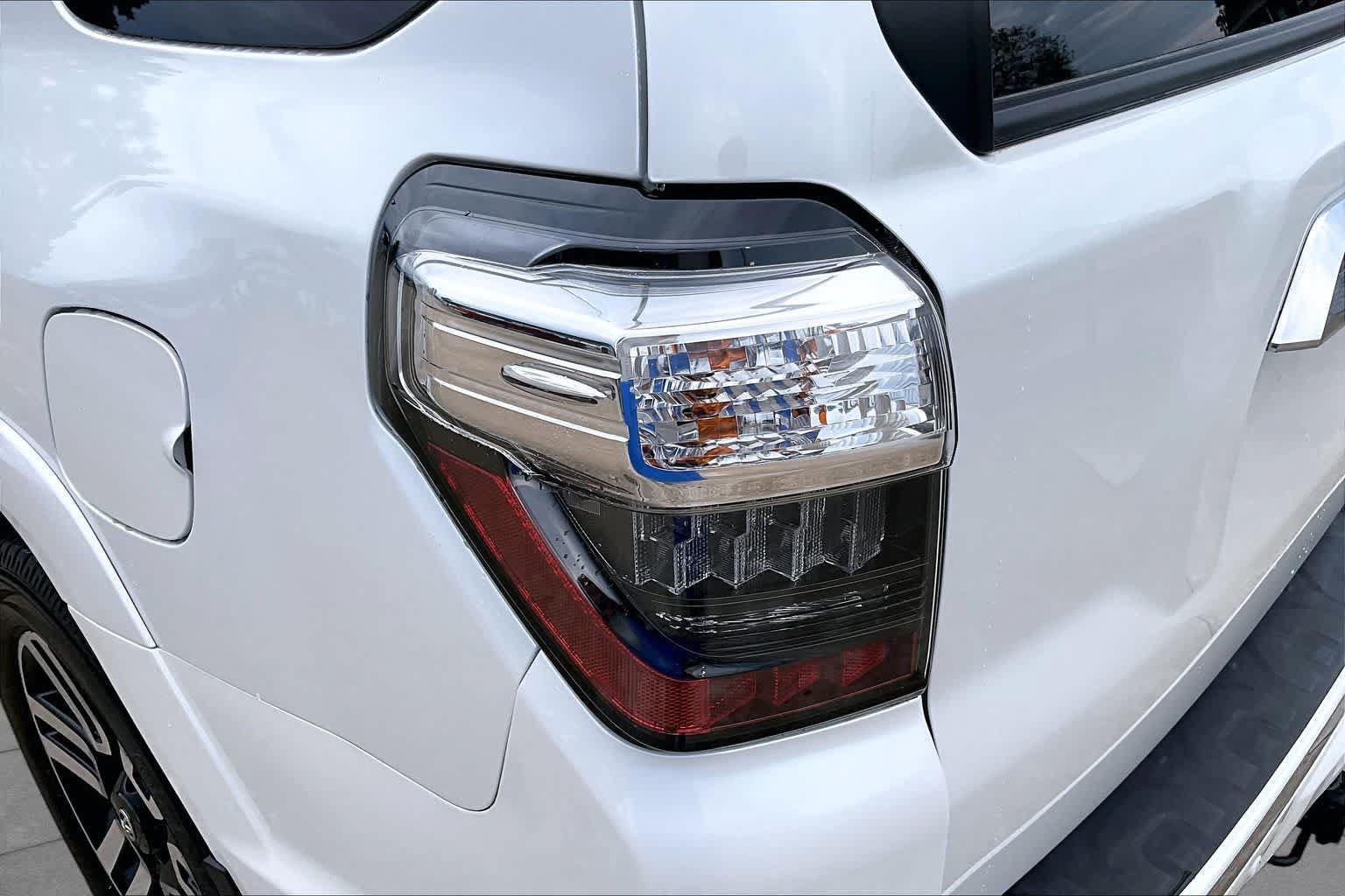 Used 2024 Toyota 4Runner Limited AWD/4WD image 30
