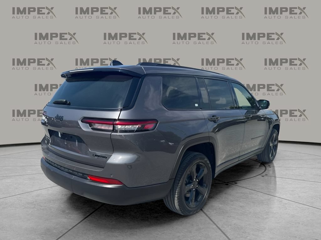 Used 2025 Jeep Grand Cherokee L Limited w/ Black Appearance Package AWD/4WD image 5