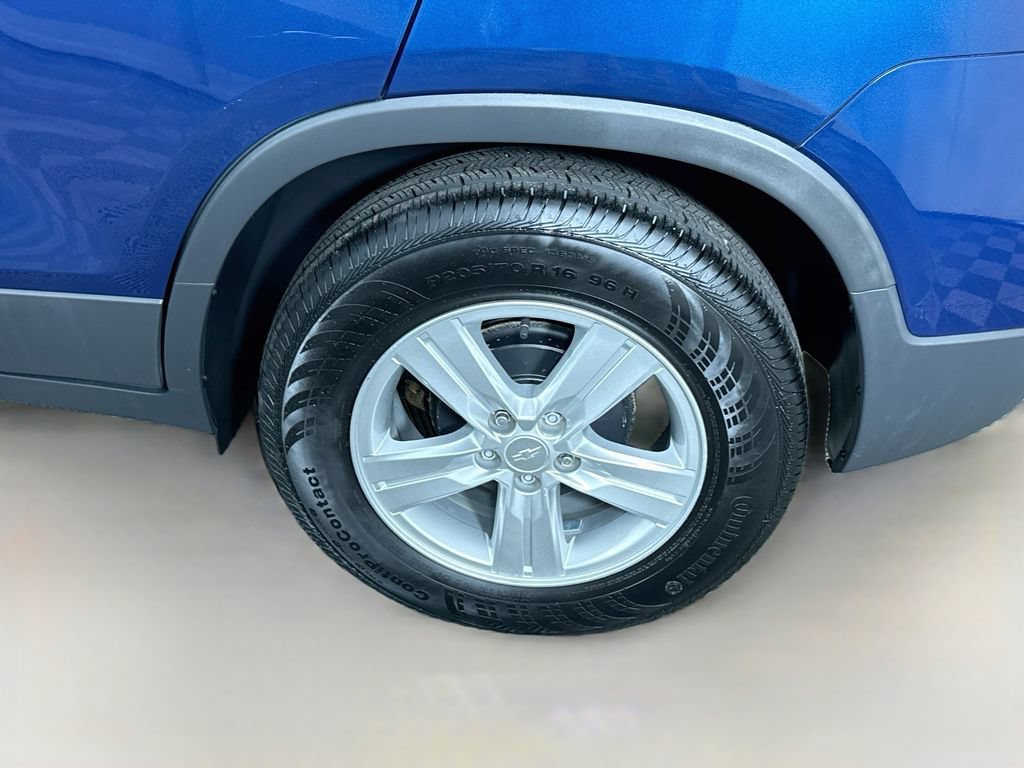Used 2020 Chevrolet Trax LT w/ LT Convenience Package FWD image 33