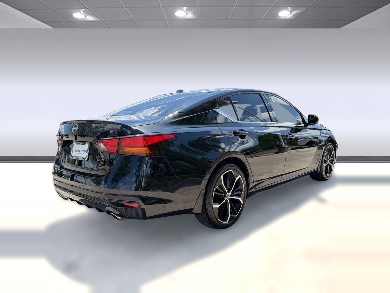 Used 2024 Nissan Altima 2.5 SR w/ SR Premium Package image 8