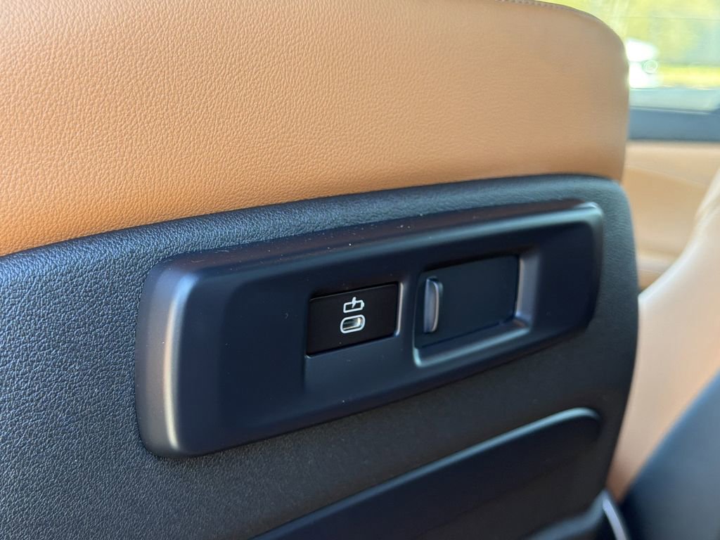 Used 2021 BMW X6 sDrive40i w/ M Sport Package image 21