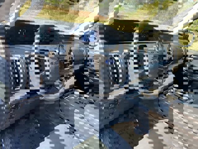 Used 2025 Ford Expedition Active AWD/4WD image 22