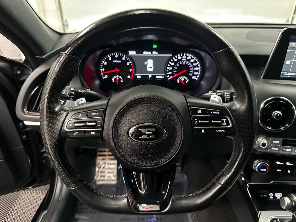 Used 2020 Kia Stinger GT1 AWD/4WD image 14