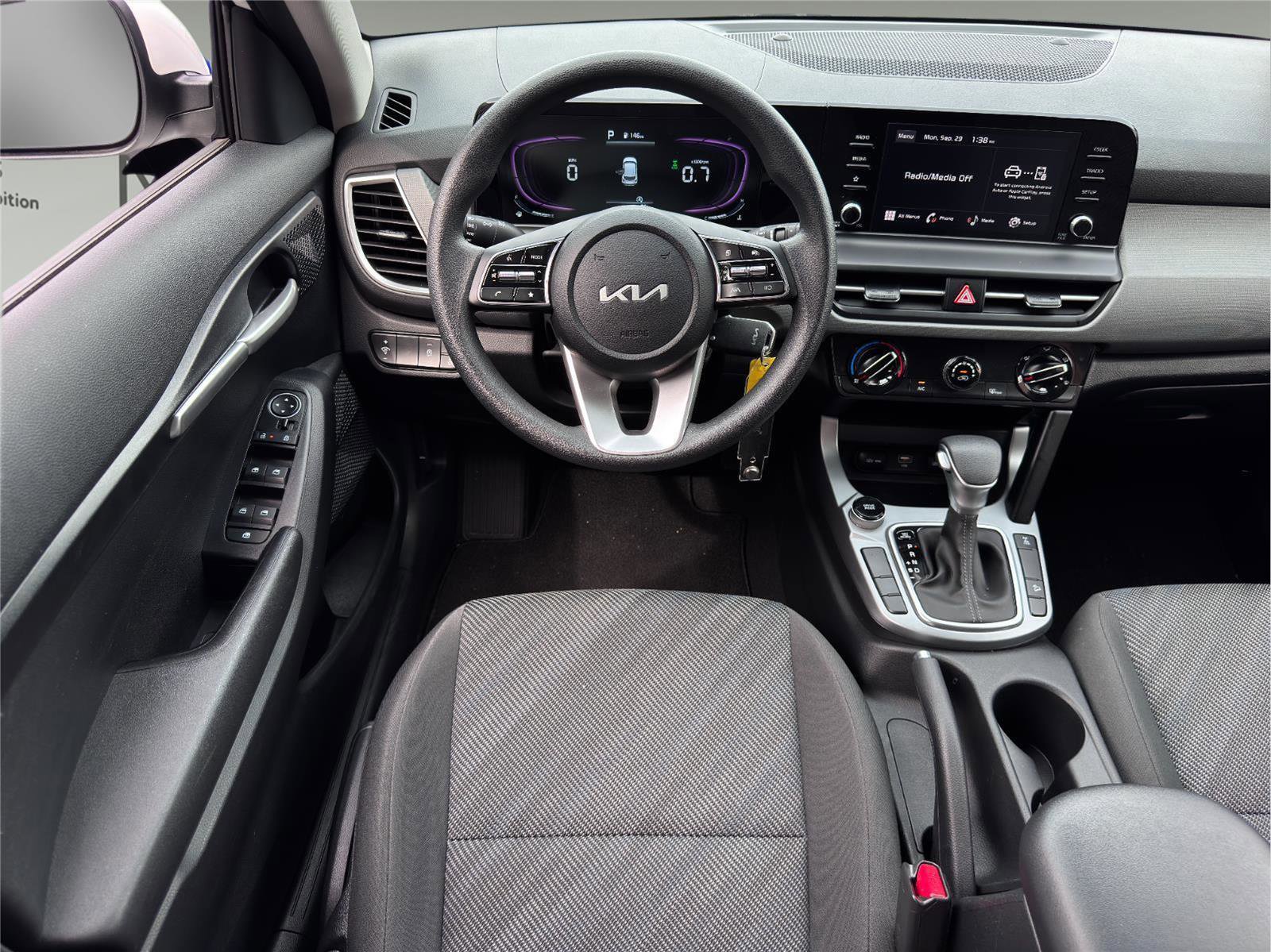 Used 2024 Kia Seltos LX image 24