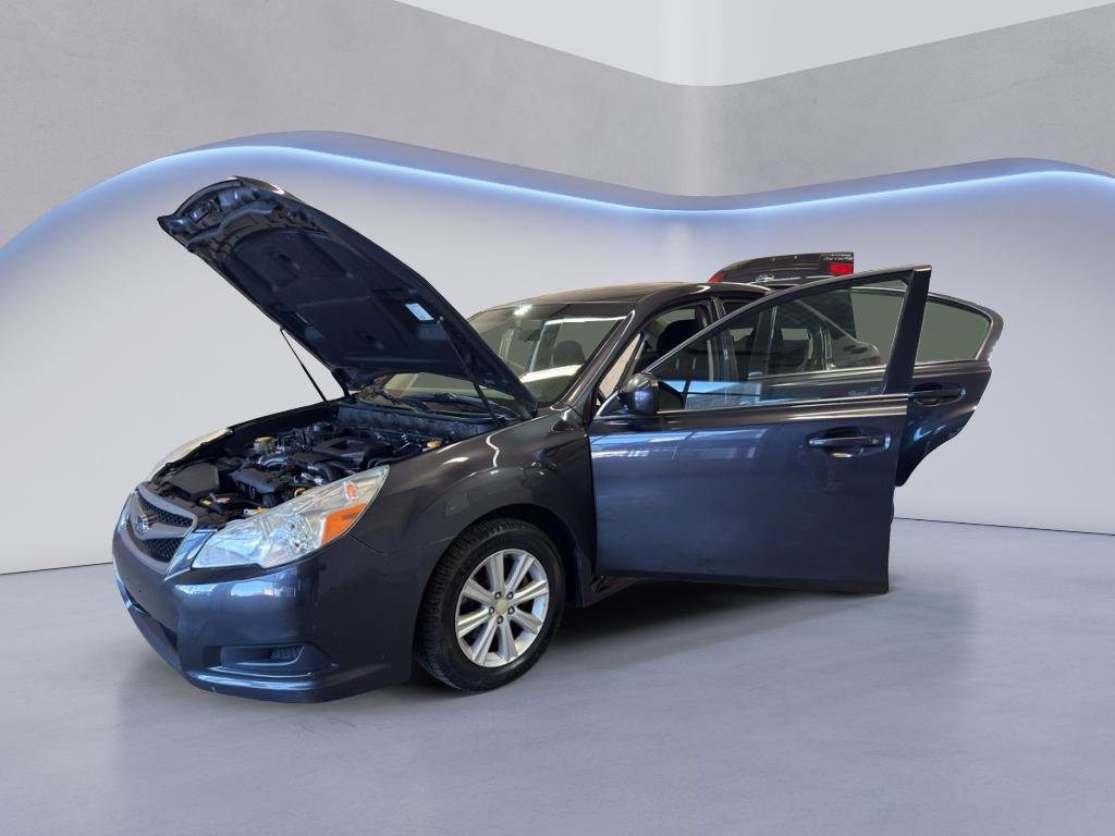 Used 2010 Subaru Legacy 2.5i Premium AWD/4WD image 9