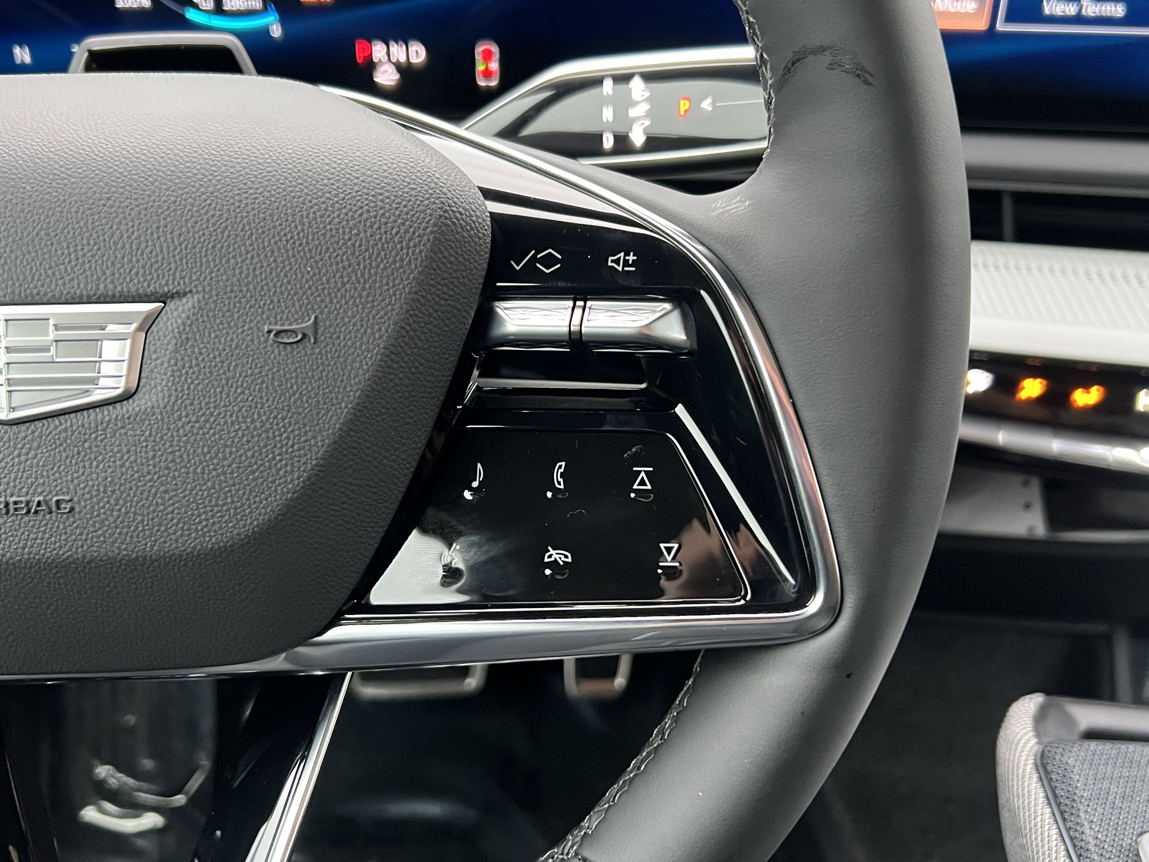 New 2026 Cadillac Optiq Luxury 2 image 29